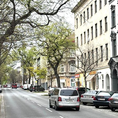 Altbauwohnung Mit Charme - Selbst Check In - Queensize Bett Wien Exterior foto